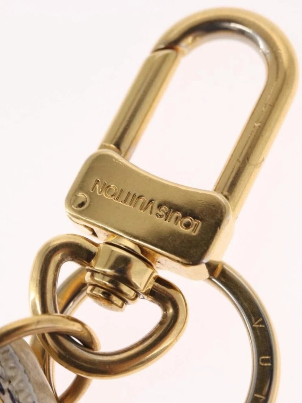 LOUIS VUITTON Damier Azur Porte Cles Afish Key Ring - Picture 8 of 10